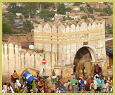 Gate through the fortifications into Harar Jugol, the historic Islamic town and UNESCO world heritage site (Ethiopia)