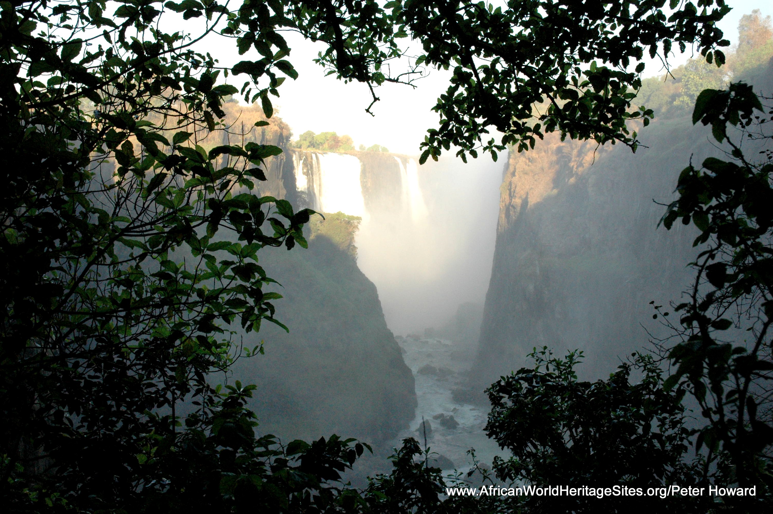 View along the length of Victoria Falls (Zimbabwe) from the Devils's Cataract