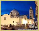 The Djamaa El Djedid (Mosque of the Fisherman) stands on the Place Des Martyrs in the Kasbah of Algiers UNESCO world heritage site, Algeria (North Africa) 